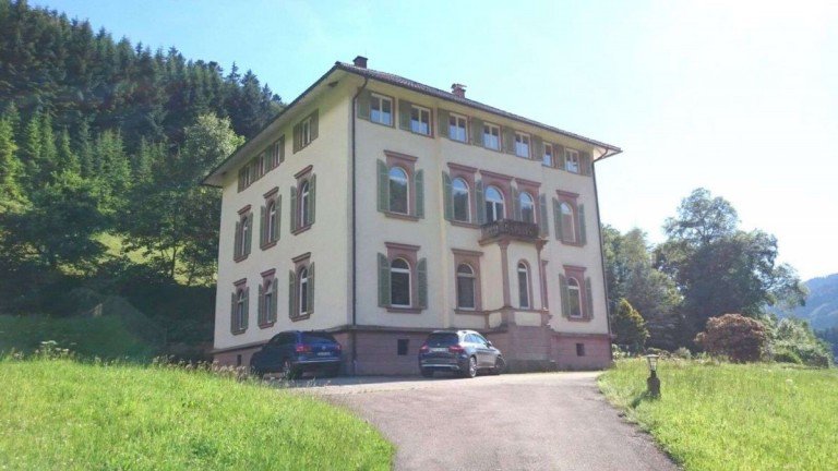 ce45a9da-473a-4860-a97e-b274e4ed2fa4-1040468106 Oberharmersbach Haus VERKAUFT: Historische Liegenschaft mit verschiedenen Nutzungsm�glichkeiten in attraktiver Lage!